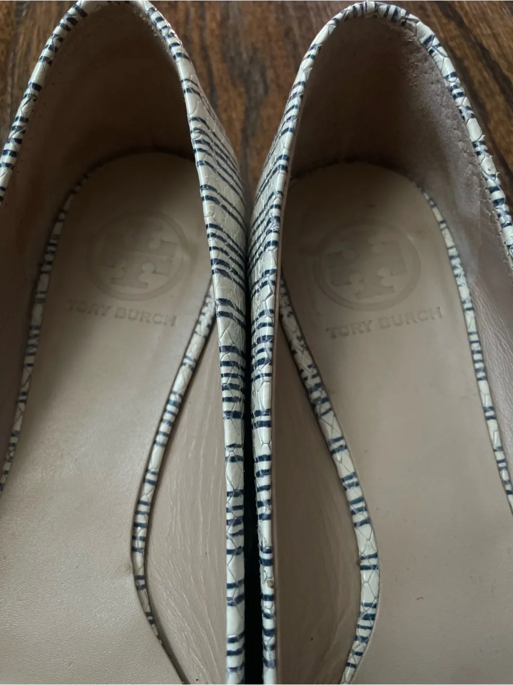 Tory Burch Reva Snakeskins Flats Size 8M